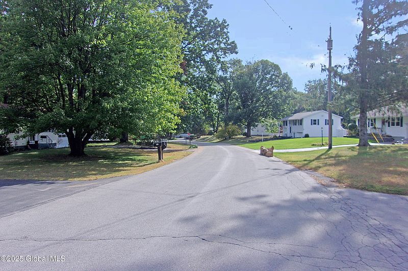 2nd image of 37 Coachman Drive