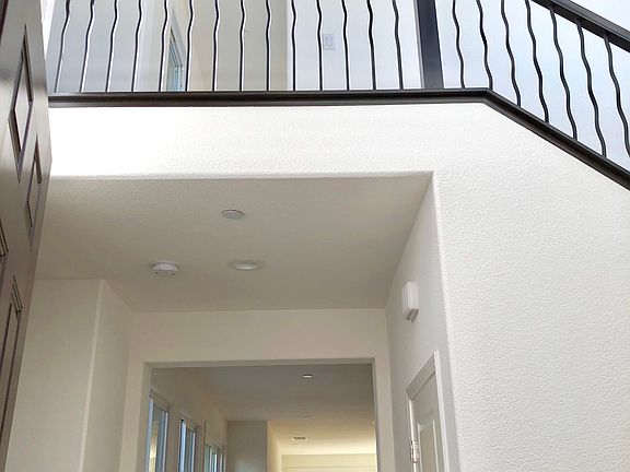 3rd image of 1608 Viburnum Ln