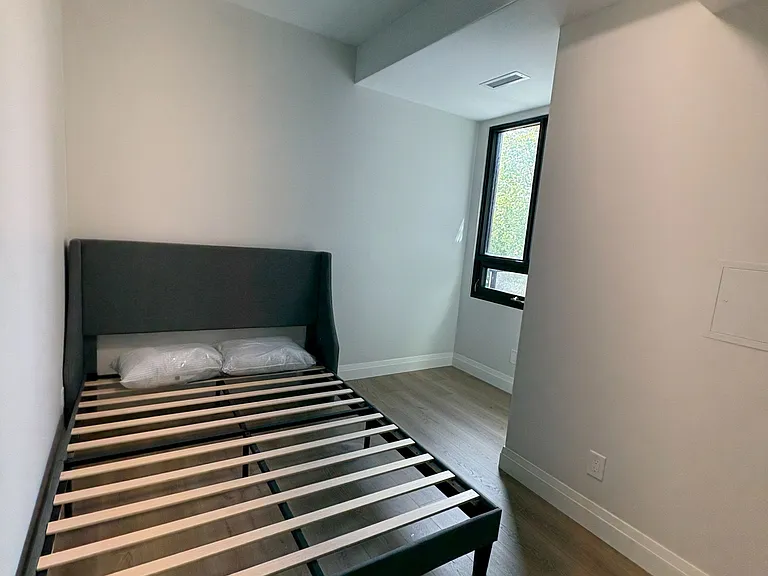 1000 Bathurst St #402 — Photo 7