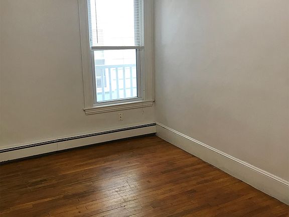 3rd image of 17 Jefferson St #11256626