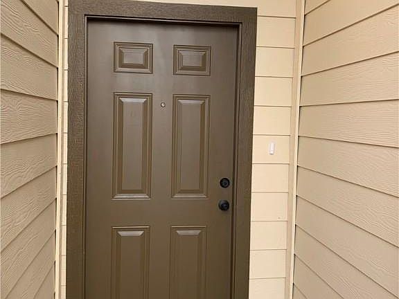 2nd image of 379 Joanne Loop #B