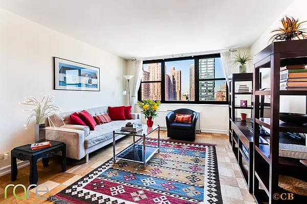 Sold by Rich Associates Real Estate LLC | media 2
