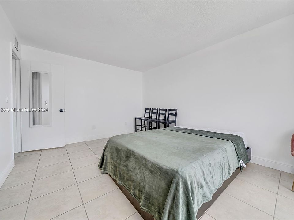 2nd image of 1801 S Treasure Dr APT 424