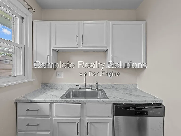 5661 Bermuda Dr — Photo 13