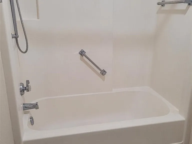 5515 Paseo Del Lago W #2A — Photo 11