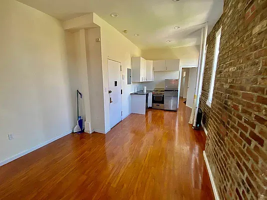 Rented by Highline Residential | media 16