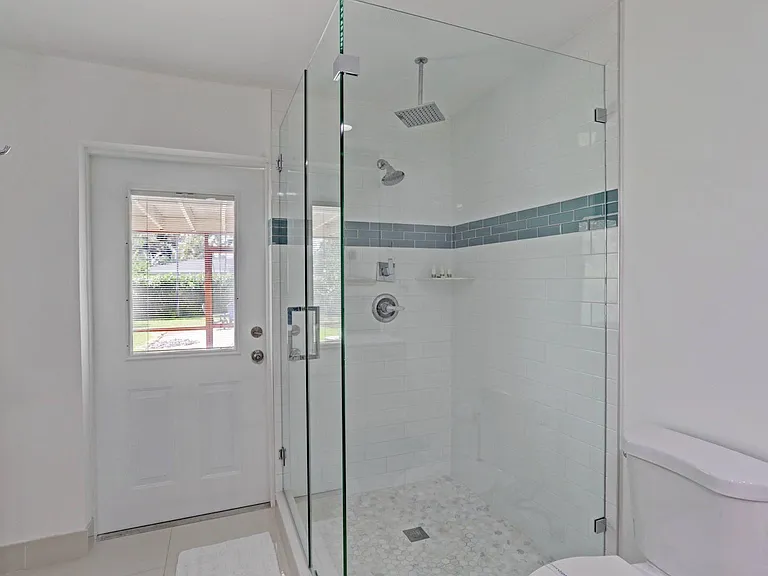 7115 Venetian Way — Photo 14