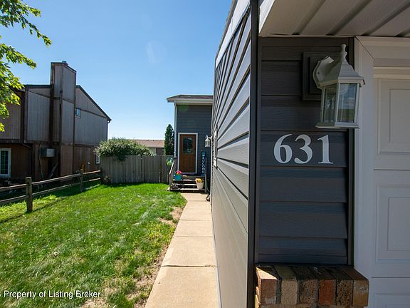 3rd image of 631 29th St W
