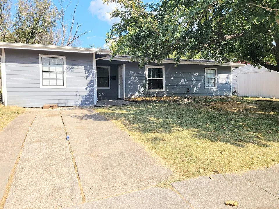 1109 Indian Hills Dr