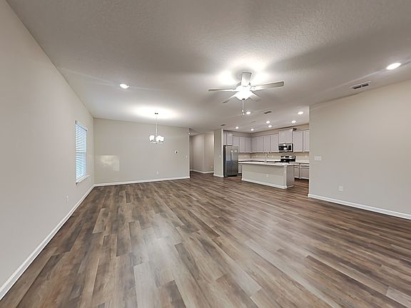 2nd image of 174 Spruce Poin