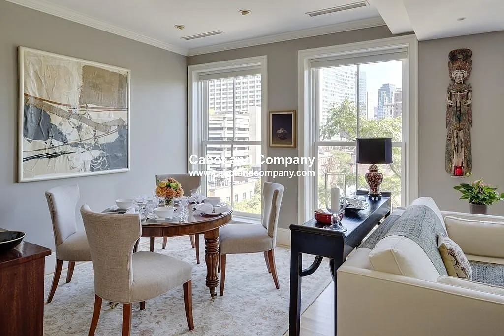 2 bed, 1.5 bath, 1208 sqft, $6,500 — Photo 2