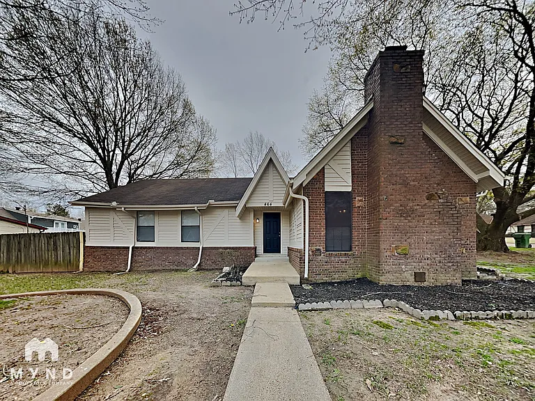 464 Windridge Point — Photo 1