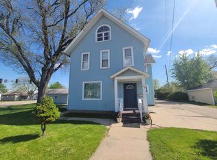 738 11th St, La Salle, IL 61301