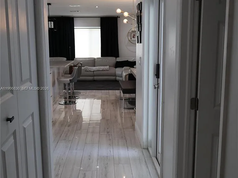 5505 SW 9th St — Photo 35