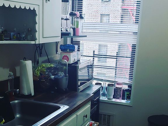 4th image of 8385 Woodhaven Blvd APT 3J