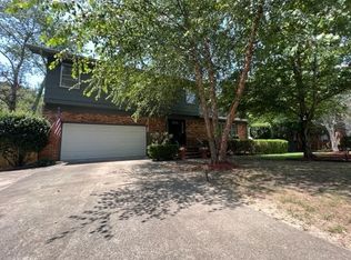 325 Forest Hill Dr, Warner Robins, GA 31088