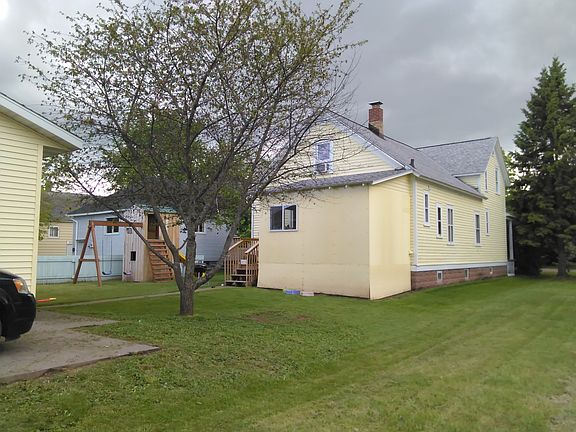 5th image of 214 12th Ave E
