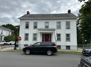 43 1st St #2L, Waterford, NY 12188