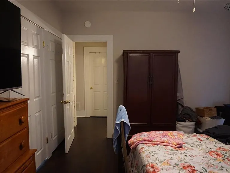 2130 Avenue J — Photo 12