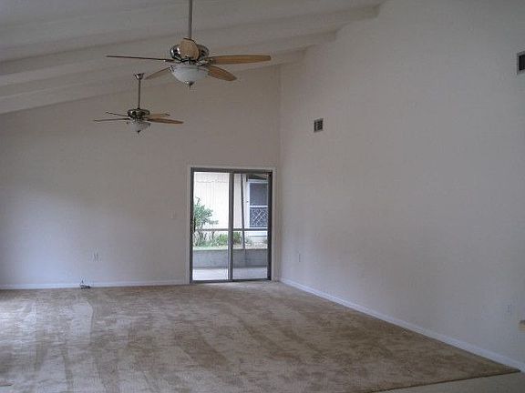 3rd image of 3 Country Club Dr