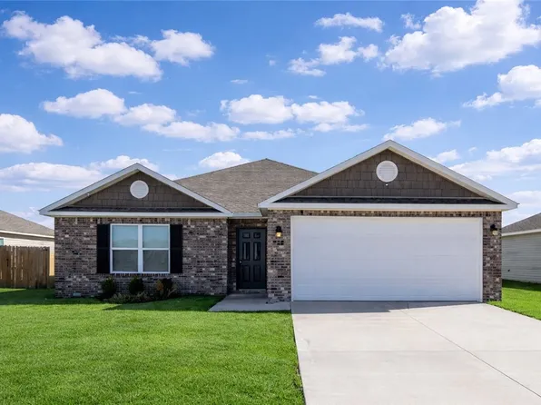 813 S Katlyn Dr, Siloam Springs, AR 72761