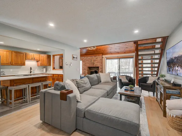 141 Stonehurst Manor Road #15A, Conway, NH 03860