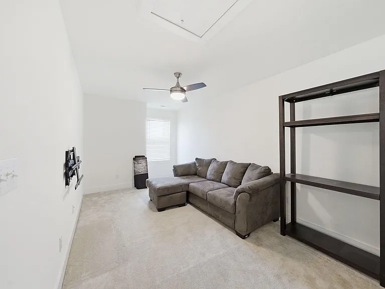 201 Marbella Grove Ct — Photo 31