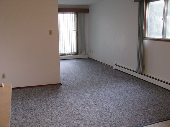 5th image of 11155 101st St NW #202