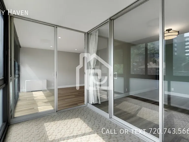 1050 N Corona St #212 — Photo 9