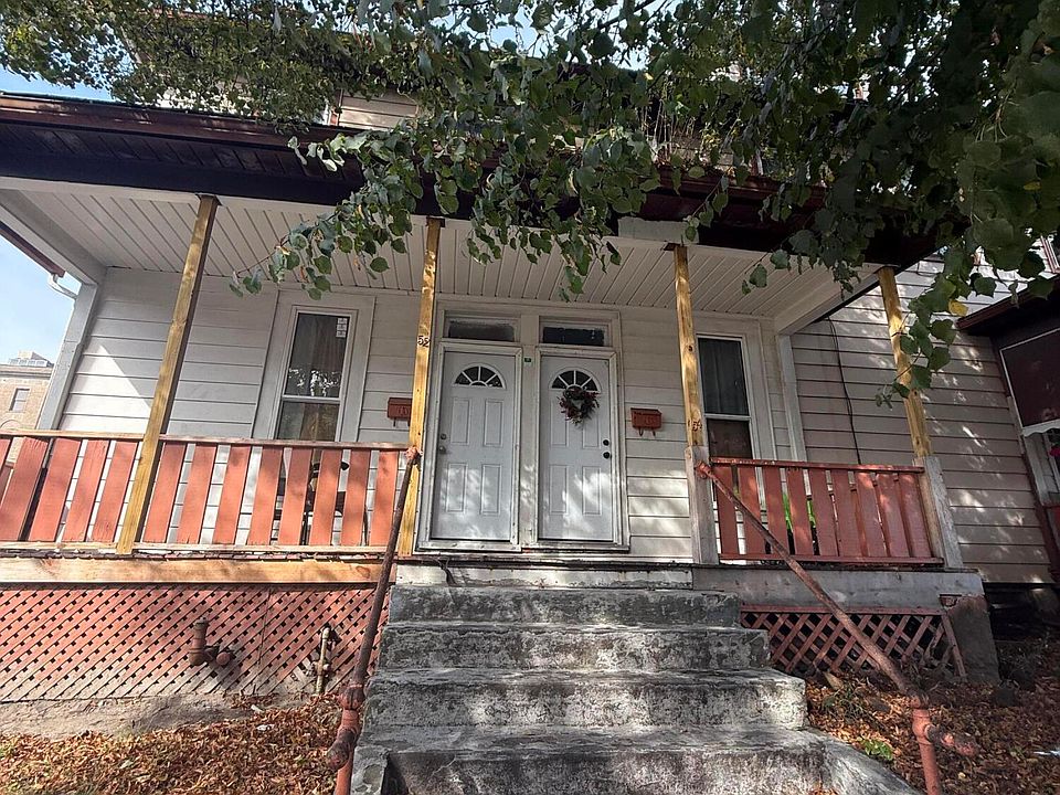 1st image of 52 N Laurel St