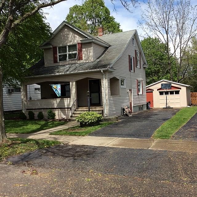 1st image of 238 Kingsbury Ave