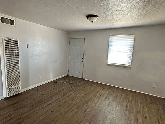 4th image of 1001 Walnut Dr APT 3