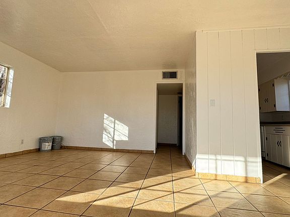 3rd image of 4225 E Bellevue St #Bellevue4225-1