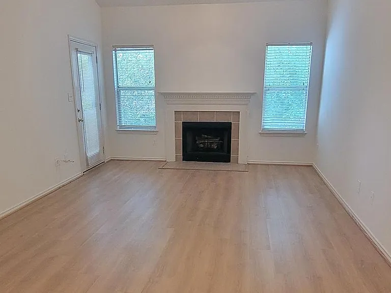 4401 Sedgehurst Dr #303 — Photo 3