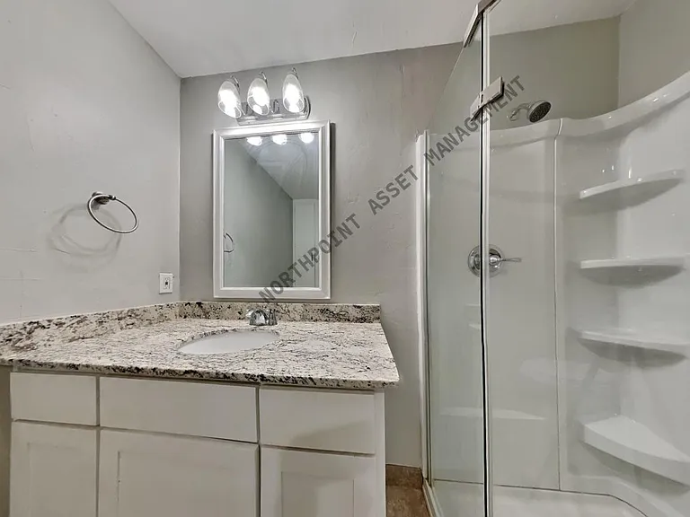 2724 Russwood Ln — Photo 22