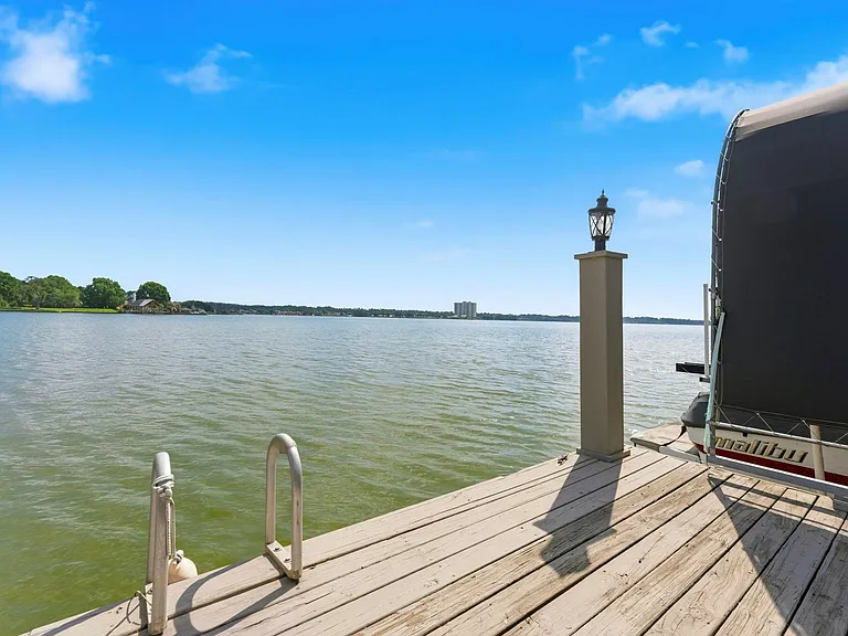 1208 Lake View Dr — Photo 24