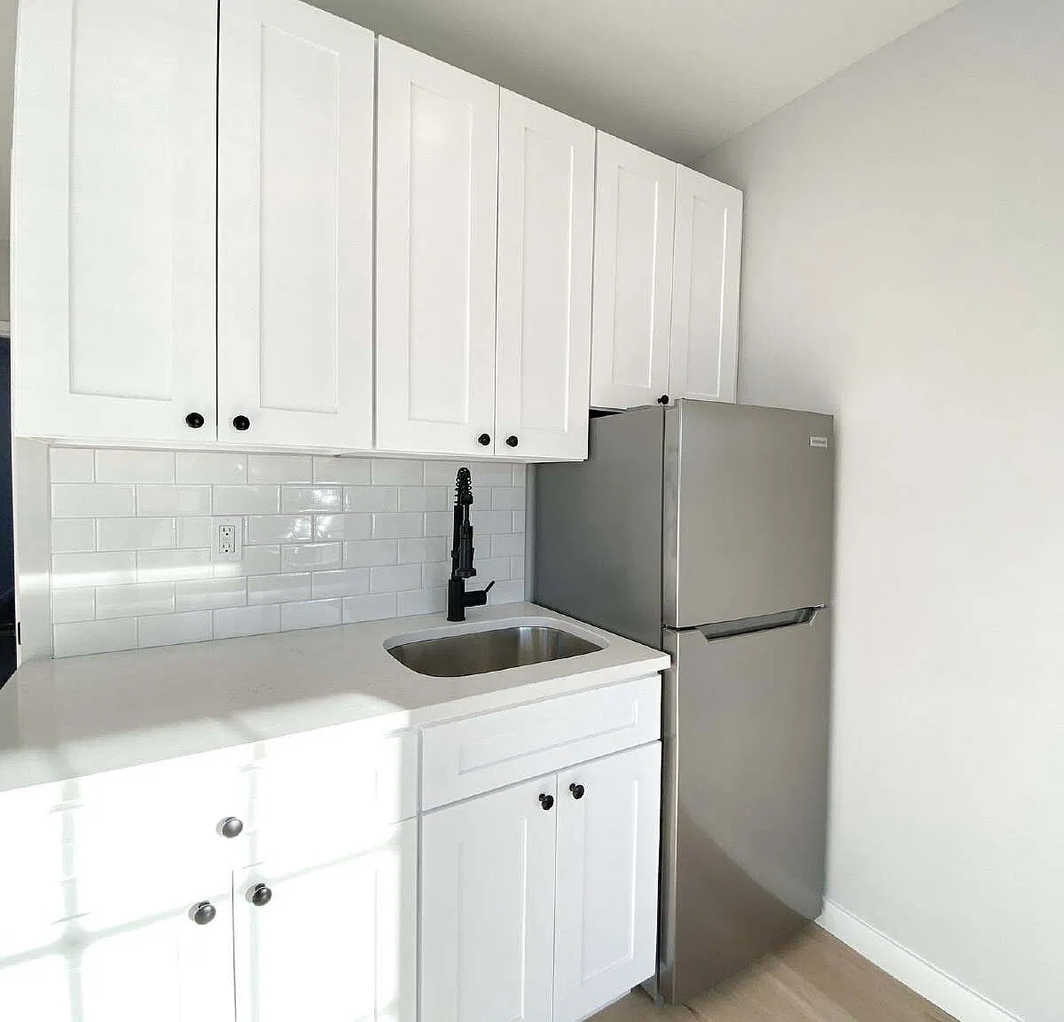 Studio, 1.0 bath, 425 sqft, $1,475 — Photo 4