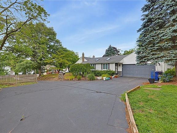 3rd image of 205 Waterman Ave
