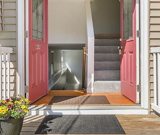 3rd image of 30 Wentworth Ave