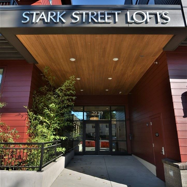 2nd image of 2929 SE Stark St APT 205