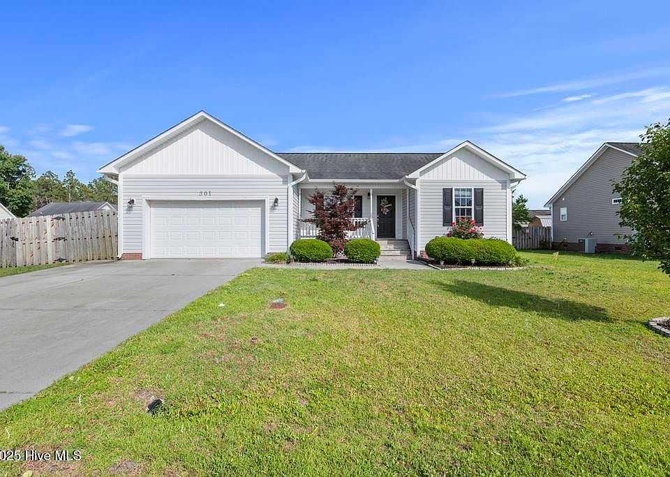 1st image of 301 Pine Ridge Ln
