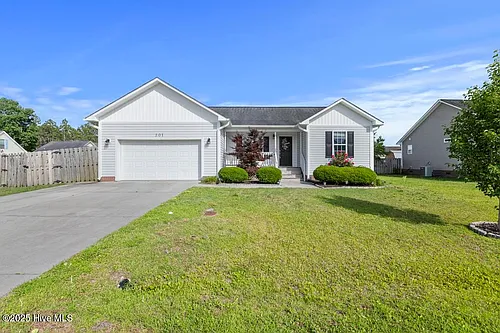 301 Pine Ridge Ln Photo 1 301 Pine Ridge Ln Photo 1