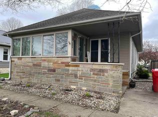 204 N Morgan St, Mentone, IN 46539