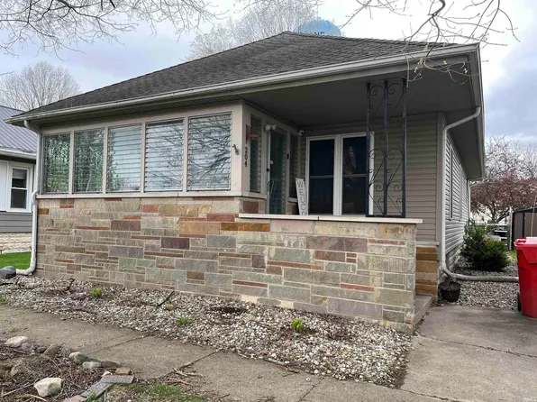 204 N Morgan St, Mentone, IN 46539