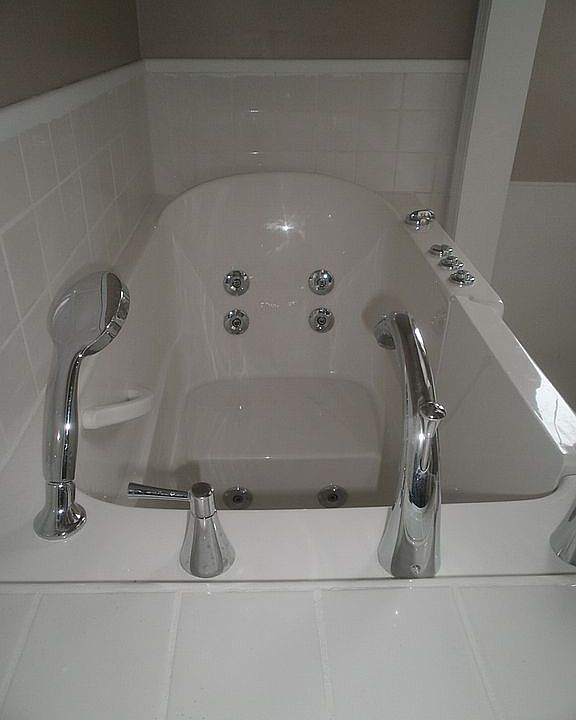 new jetted spa tub