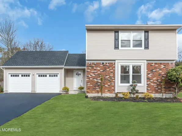 46 Alexandria Drive, Manalapan, NJ 07726