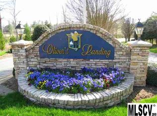 19 Players Ridge Rd #8A, Hickory, NC 28601