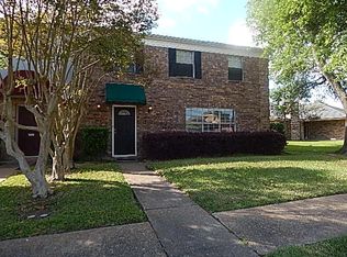 3164 Matterhorn Dr, Port Neches, TX 77651