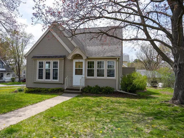 301 North Walnut Street, Reedsburg, WI 53959