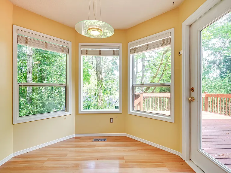 725 Ash St — Photo 28